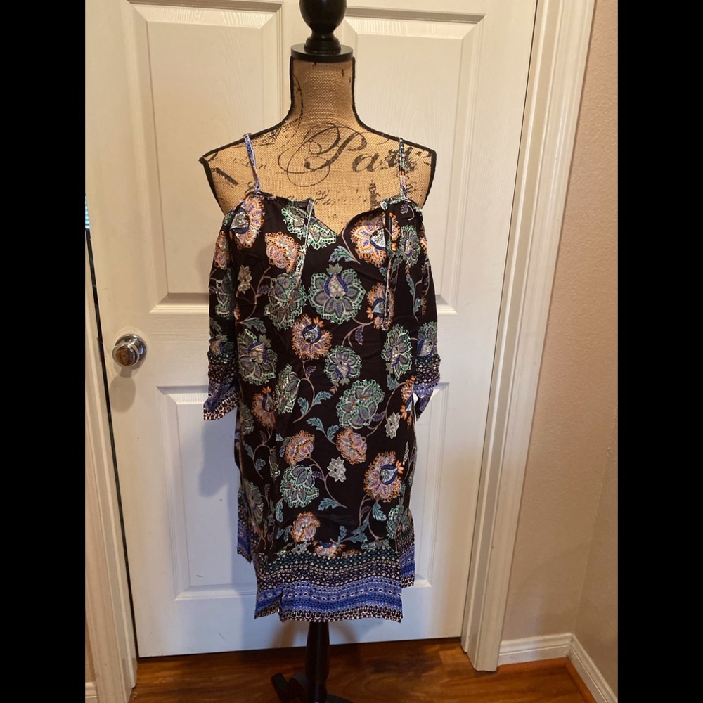 Black Floral print off the cold shoulder dress